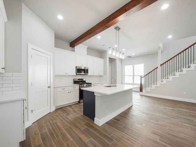 731 Magnolia Point Drive, Houston, TX 77336