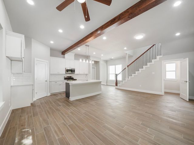 731 Magnolia Point Drive, Houston, TX 77336