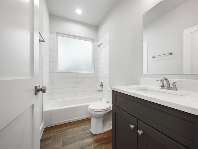 731 Magnolia Point Drive, Houston, TX 77336