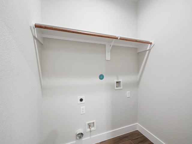 731 Magnolia Point Drive, Houston, TX 77336