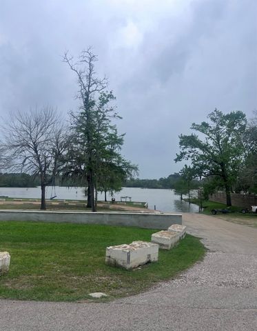 731 Magnolia Point Drive, Houston, TX 77336