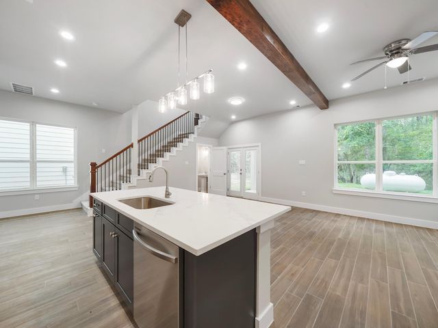 731 Magnolia Point Drive, Houston, TX 77336