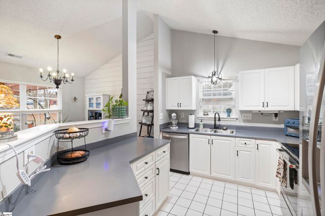 331 S Sandy Brook Way, Simpsonville, SC 29680