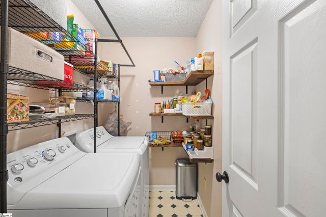 331 S Sandy Brook Way, Simpsonville, SC 29680