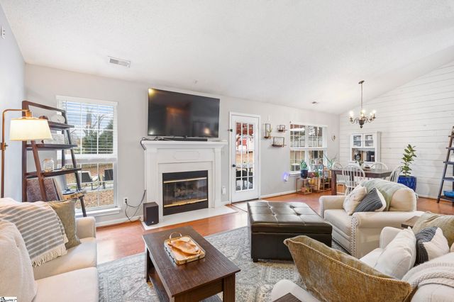 331 S Sandy Brook Way, Simpsonville, SC 29680