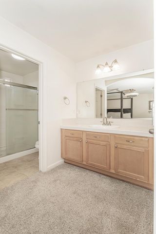 180 E Carpenter Avenue, Reedley, CA 93654