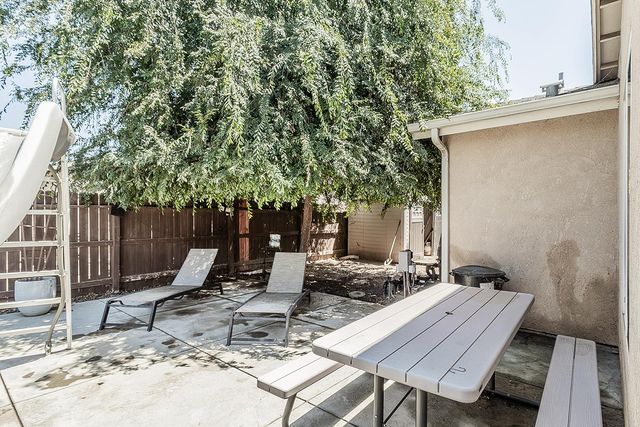 180 E Carpenter Avenue, Reedley, CA 93654