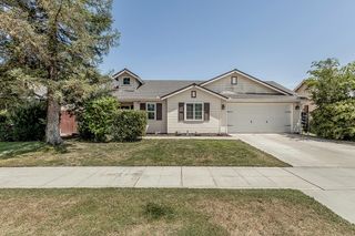 180 E Carpenter Avenue, Reedley, CA 93654
