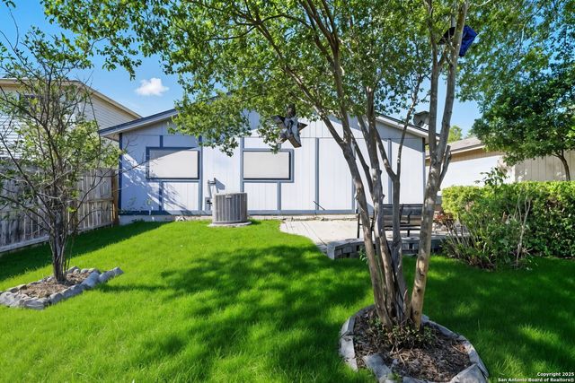 6855 Cape Meadow, Converse, TX 78109