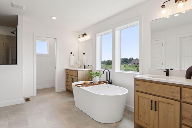 4704 Ogden Trail Lane N, Stillwater, MN 55082