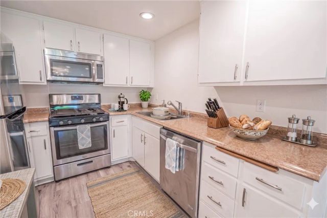 1342 E Hillcrest 17, Thousand Oaks, CA 91362
