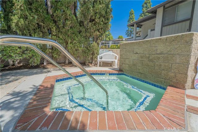 1342 E Hillcrest 17, Thousand Oaks, CA 91362