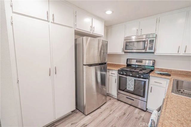 1342 E Hillcrest 17, Thousand Oaks, CA 91362