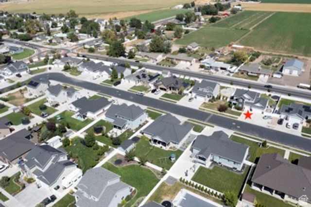 827 S 3050 W, Syracuse, UT 84075