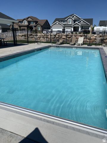 827 S 3050 W, Syracuse, UT 84075