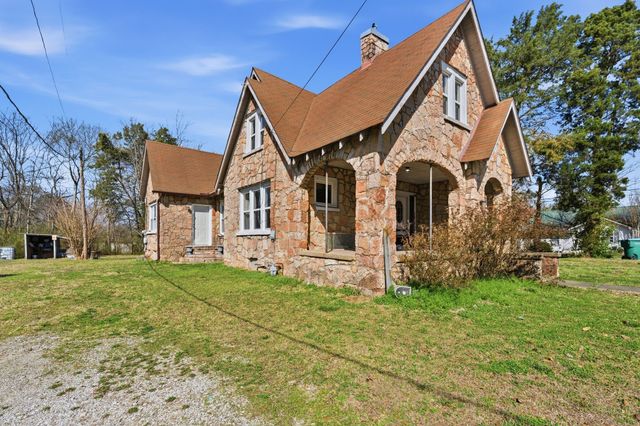 115 Florida Ave, N, Parsons, TN 38363