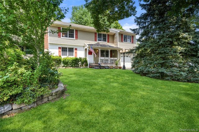 304 Concord Street, Dix Hills, NY 11746