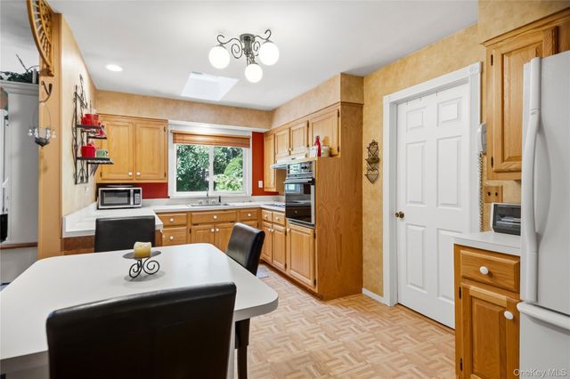 304 Concord Street, Dix Hills, NY 11746