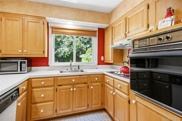 304 Concord Street, Dix Hills, NY 11746