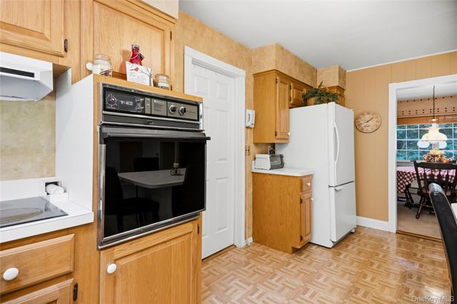 304 Concord Street, Dix Hills, NY 11746