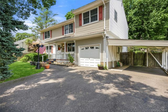304 Concord Street, Dix Hills, NY 11746