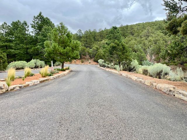 1084 S Summit Ridge, Santa Fe, NM 87501