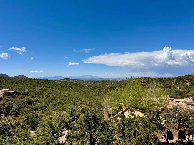 1084 S Summit Ridge, Santa Fe, NM 87501