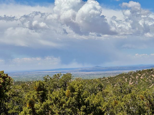 1084 S Summit Ridge, Santa Fe, NM 87501