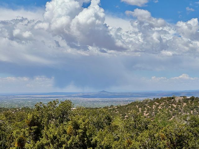 1084 S Summit Ridge, Santa Fe, NM 87501