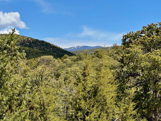 1084 S Summit Ridge, Santa Fe, NM 87501