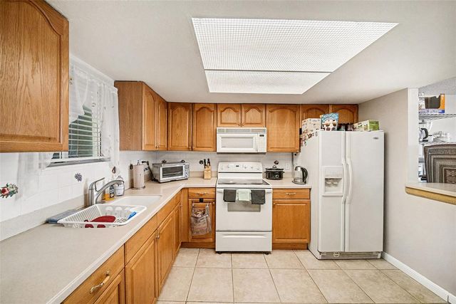 801 83RD AVENUE N 415, St Petersburg, FL 33702