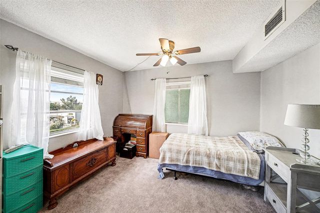 801 83RD AVENUE N 415, St Petersburg, FL 33702