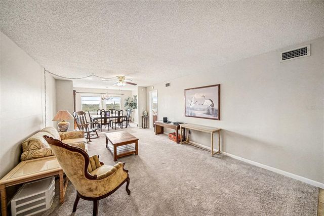 801 83RD AVENUE N 415, St Petersburg, FL 33702