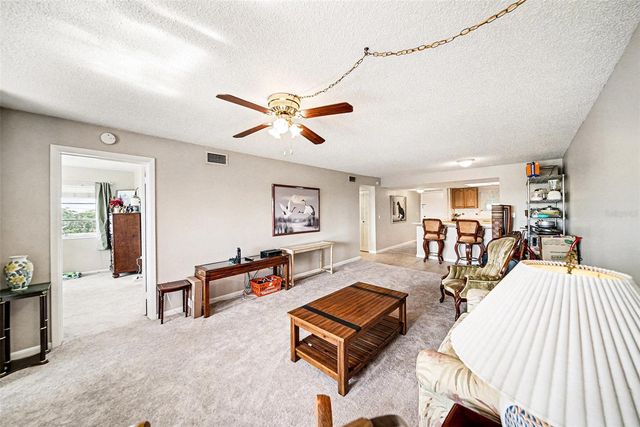 801 83RD AVENUE N 415, St Petersburg, FL 33702