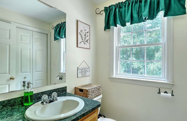 30 Pine Warbler Way, Bellingham, MA 02019