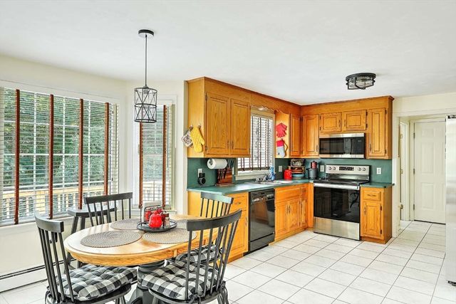 30 Pine Warbler Way, Bellingham, MA 02019