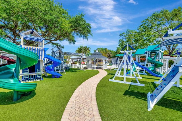 4013 W Atlantic Avenue, Delray Beach, FL 33445