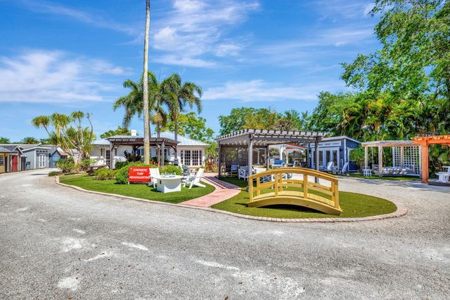 4013 W Atlantic Avenue, Delray Beach, FL 33445