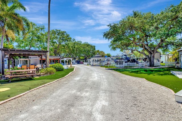 4013 W Atlantic Avenue, Delray Beach, FL 33445