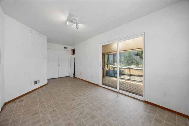 1518 Upper Applegate Road, Jacksonville, OR 97530