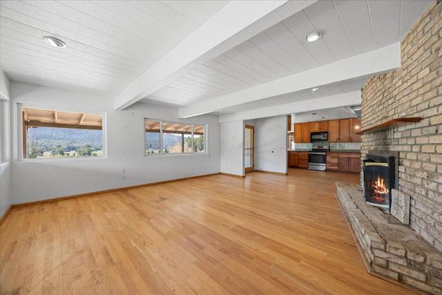 1518 Upper Applegate Road, Jacksonville, OR 97530