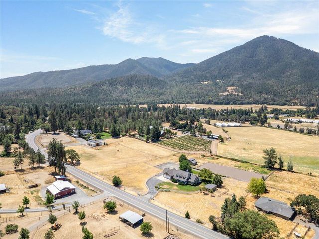 1518 Upper Applegate Road, Jacksonville, OR 97530