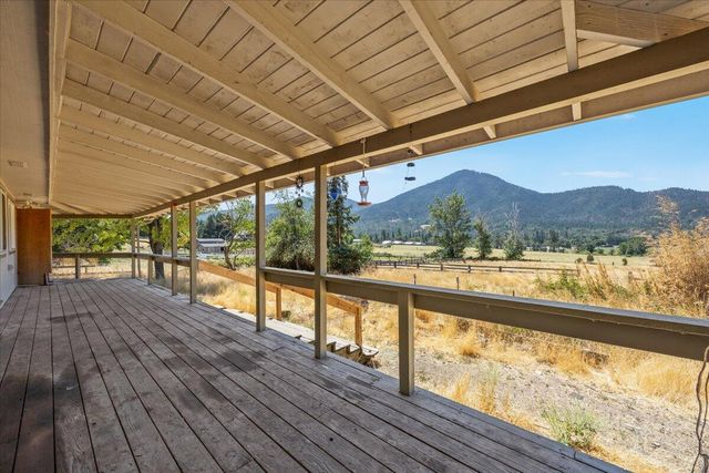 1518 Upper Applegate Road, Jacksonville, OR 97530