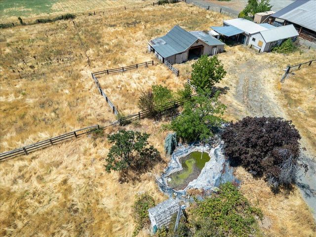 1518 Upper Applegate Road, Jacksonville, OR 97530