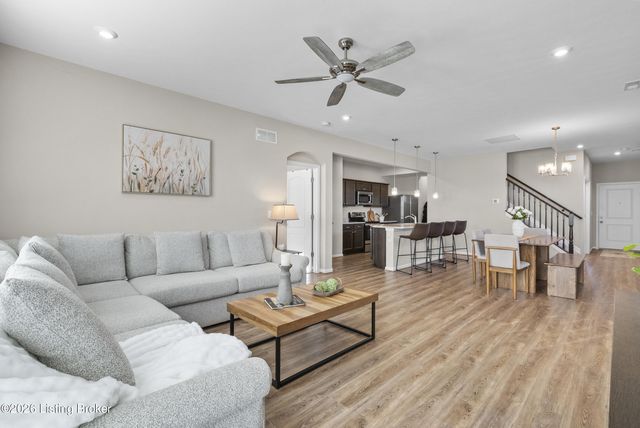 133 Harvest Point Way, Mt Washington, KY 40047