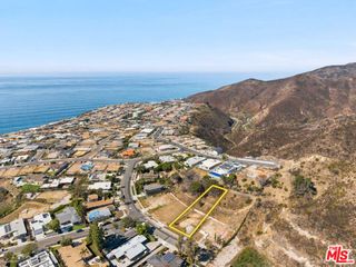 3411 Cloudcroft Drive, Malibu, CA 90265