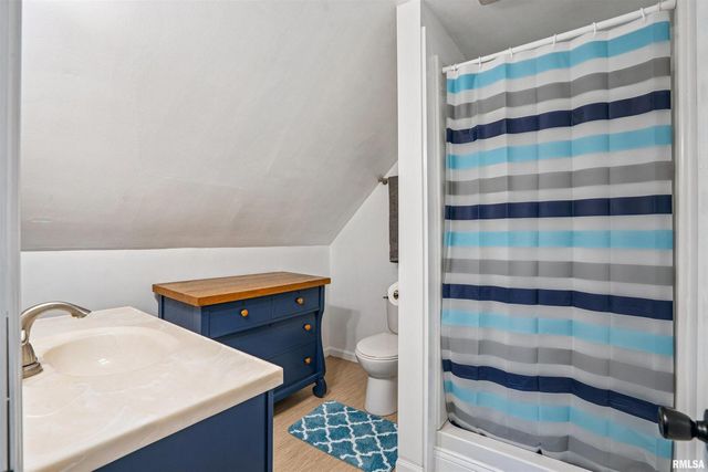 317 8TH Street, De Witt, IA 52742