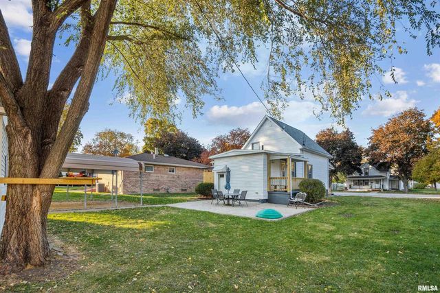 317 8TH Street, De Witt, IA 52742