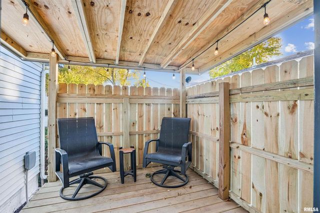 317 8TH Street, De Witt, IA 52742