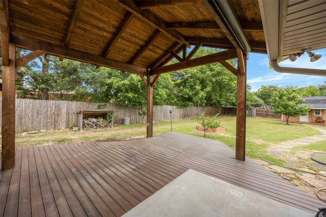 1315 W Ridge Drive, Duncanville, TX 75116